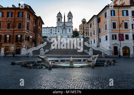 Nach Italien am frühen Morgen Willkommen: Niemand auf der Spanischen Treppe in Rom, Spanien Square Stockfoto