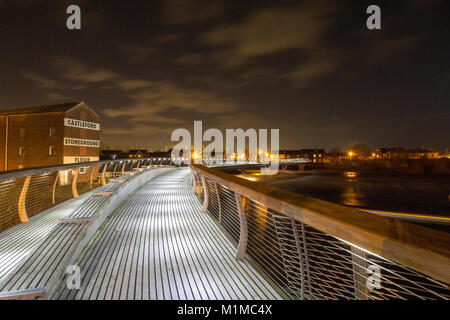 Castleford Bridge bei Nacht Stoneground Mehl UK Yorkshire Fluss Aire Stockfoto