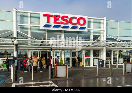 Tesco Supermarkt in Wilton Einkaufszentrum, Wilton, Cork, Irland. Stockfoto