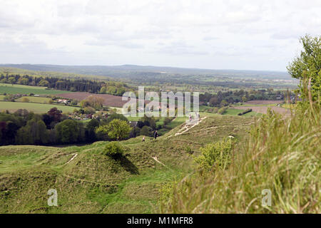 Cley Hill in der Nähe von Longleat in Wiltshire UK. Eine beliebte Familie gehen die cobwebbs weg zu blasen. Stockfoto