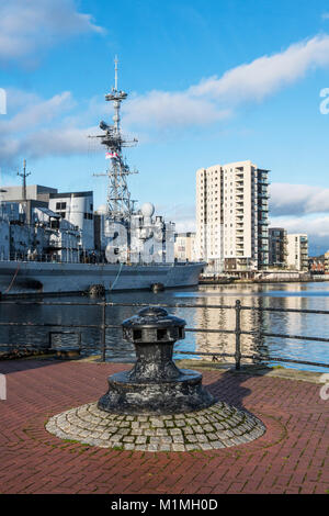 Französische Zerstörer Primauguet in Cardiff Bay auf einem Besuch Januar 2018 Stockfoto