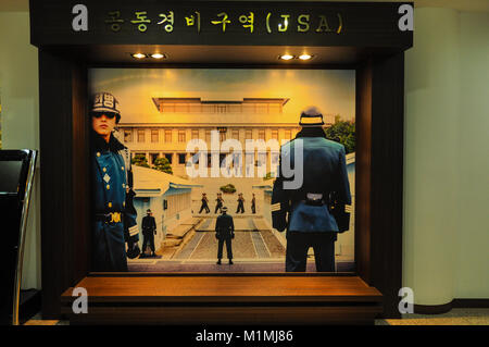 DMZ, Südkorea - 26. September 2014: Wand Fotografie im Besucherzentrum der demilitarisierten Zone in Südkorea. Stockfoto