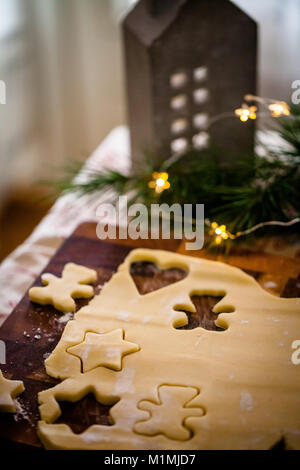 In der Nähe von Cookie Teig auf ein Schneidebrett Stockfoto