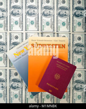 Dollar, Reisepass, Reiseführer, Reisepass, Guide Stockfoto