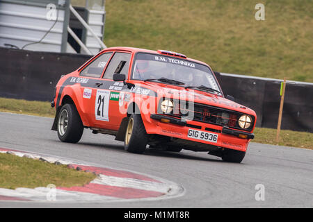 Ford Escort MkII mit Fahrer John Legg und Co - Treiber David Parsons in der Motorsport News Stromkreis Rally Championship, Snetterton, Norfolk, Großbritannien. Stockfoto