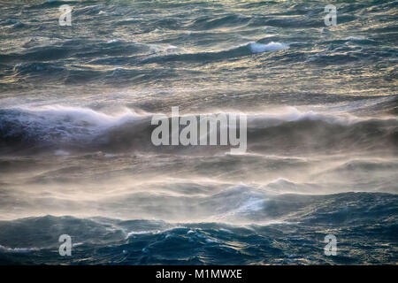 Gletscher Brise, Katabatischen Wind. Bora, gefährliche Wind in den Arktischen Ozean, Nowaja Semlja, Russland Stockfoto