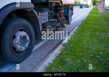 Detail einer straßenkehrmaschine Maschine Auto Reinigung der Straße Stockfoto