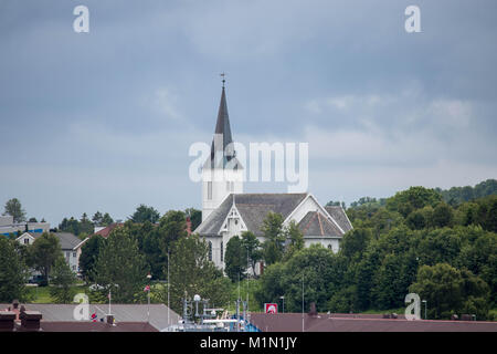 Sortland Kirche ist eine Kirche in der Stadt Sortland in Nordland County, Norwegen. Sortland Kirche wurde 1901 eröffnet. Stockfoto