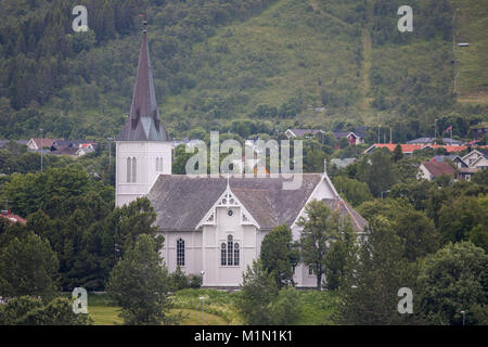 Sortland Kirche ist eine Kirche in der Stadt Sortland in Nordland County, Norwegen. Sortland Kirche wurde 1901 eröffnet. Stockfoto