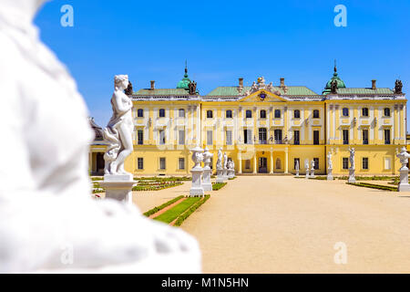 Branicki Palast und Medizinische Universität Bialystok klinische Krankenhäuser in Polen. Architektur des barocken Herrenhäuser - Historisches Denkmal. Skulpturen Ich Stockfoto