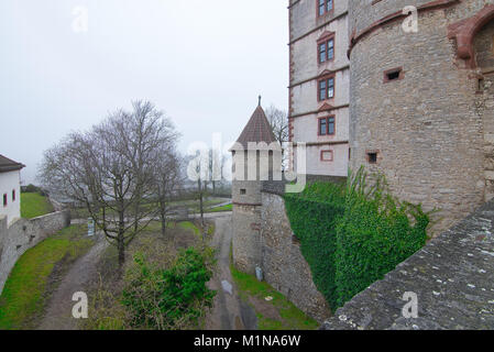 Stad Würzburg eine mittelalterliche Stadt in Westdeutschland Bayern und der innere Bereich der Festung Marienberg Stockfoto