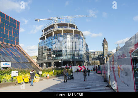 Bau eines Chamberlain Square, Birmingham, das Haus wird PWC nach der Liquidation der Carillion, der Generalunternehmer gestoppt hat, Stockfoto