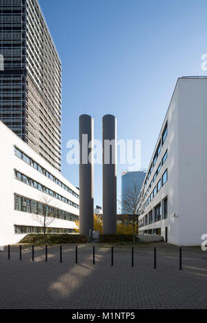 Bonn, Regierungsviertel (Bundesviertel, parlamentsviertel), 'Schürmann-Bau, Sitz des Absenders 'Deutsche Welle'', dahinter ehemaliges Abgeordnetenhochh Stockfoto