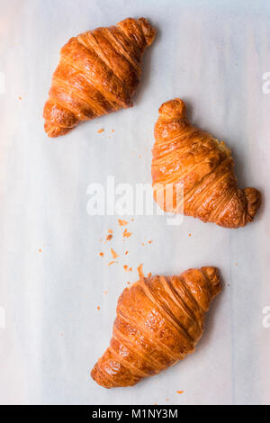 Köstliche Klassiker Croissants für diejenigen, die nicht nur für französische Konditorei und Bäckerei ca widerstehen! Stockfoto