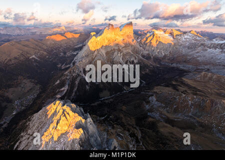 Luftaufnahme von Colac, Gran Vernel, Marmolada und Val Contrin, Dolomiten, Südtirol, Italien, Europa Stockfoto