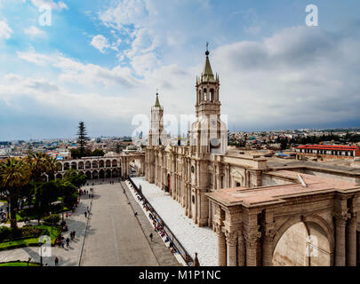 Kathedrale, Plaza de Armas, Erhöhte Ansicht, Arequipa, Peru, Südamerika Stockfoto