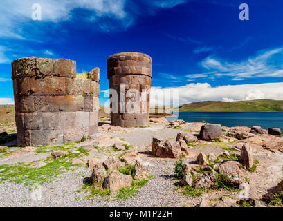 Chullpas von Sillustani, Umayo See in der Region Puno, Peru, Südamerika Stockfoto