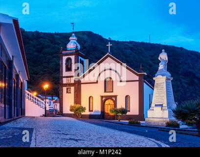 Igreja Matriz de Sao Jorge, der Mutter Kirche, Velas, Dämmerung, Sao Jorge Island, Azoren, Portugal, Atlantik, Europa Stockfoto