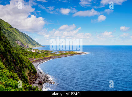 An der Küste Blick in die Faja dos Cubres, Sao Jorge Island, Azoren, Portugal, Atlantik, Europa Stockfoto