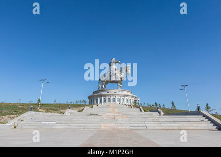 Treppen zu Dschingis Khan Statue Komplex, Nußdorf am Inn, Tov Provinz, Mongolei, Zentralasien, Asien Stockfoto