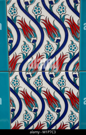 Alte handgemachte türkisch - osmanischen Fliesen in Istambul, Türkei Stockfoto