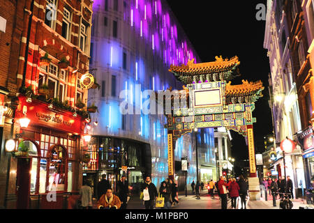 Chinatown in London bei Nacht, London, England Stockfoto