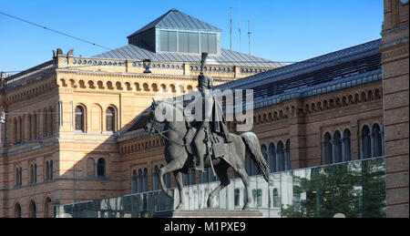 Statue von Ernest Augustus ich in Hannover Hauptbahnhof, Deutschland Stockfoto