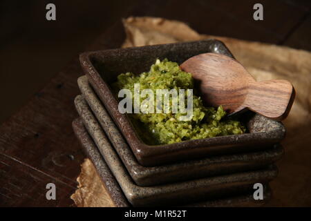 Sambal Andaliman, die traditionelle Chili Paste von Batak Stammes in Nordsumatra Stockfoto