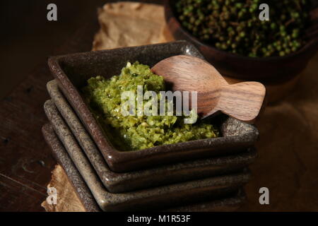 Sambal Andaliman, die traditionelle Chili Paste von Batak Stammes in Nordsumatra Stockfoto