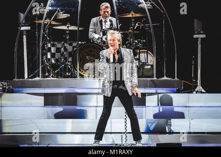 Mailand, Italien, 31. Januar 2018: Die britische Sängerin und Songwriterin Rod Stewart in Mailand für seine einzigen italienischen Konzert Foto: Alessandro Bosio/Alamy Live News live Stockfoto