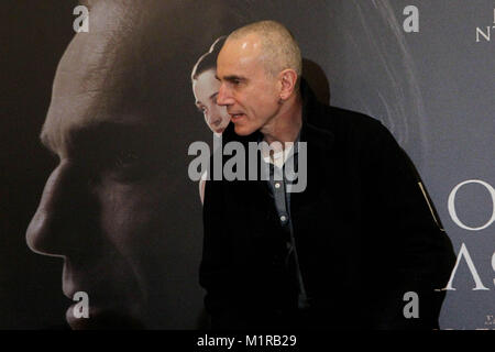 Athen, Griechenland. 1 Feb, 2018. Schauspieler Daniel DAY - LEWIS gibt Pressekonferenz für seinen letzten Film "Phantom Thread'' in Athen. Credit: aristidis Vafeiadakis/ZUMA Draht/Alamy leben Nachrichten Stockfoto