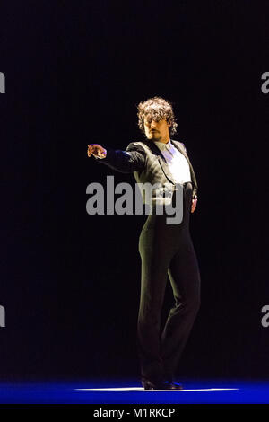 Sadler's Wells Theatre, London, UK, 1. Feb 2018. Flamenco Pionier und ehemaligen Ballet Nacional de España Tänzerin Jesús Carmona führt der Olea Del Campillo", von Daniel Durado an der Gitarre und Juan Amador begleitet am Gesang. Sadler's Wells' jährliche Feier der Tanz bringt eine eklektische Mischung von Extrakten aus einige der aufregendsten Dance ist in der"'. Credit: Imageplotter Nachrichten und Sport/Alamy leben Nachrichten Stockfoto