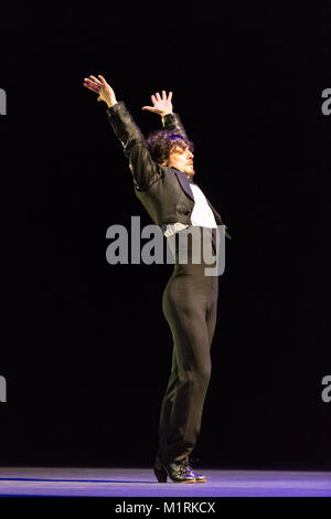 Sadler's Wells Theatre, London, UK, 1. Feb 2018. Flamenco Pionier und ehemaligen Ballet Nacional de España Tänzerin Jesús Carmona führt der Olea Del Campillo", von Daniel Durado an der Gitarre und Juan Amador begleitet am Gesang. Sadler's Wells' jährliche Feier der Tanz bringt eine eklektische Mischung von Extrakten aus einige der aufregendsten Dance ist in der"'. Credit: Imageplotter Nachrichten und Sport/Alamy leben Nachrichten Stockfoto