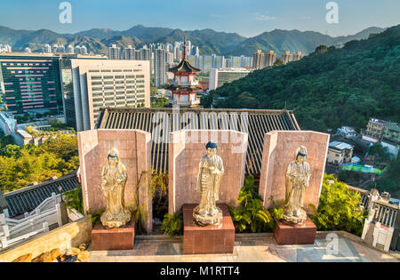 Statuen an Po Fook Hill Columbarium in Hongkong, China Stockfoto