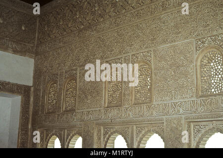 Maurischen architektonischen Skulpturen Stuck, Alhambra. Granada, Andalusien, Spanien Stockfoto