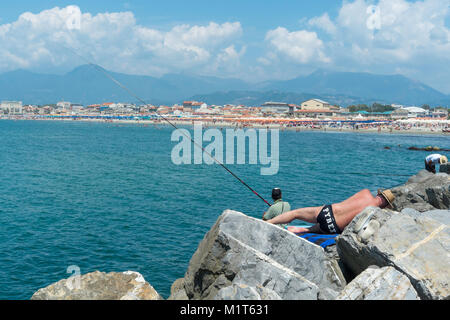 Blick auf den Strand von Viareggio, Toskana, Italien. Stockfoto
