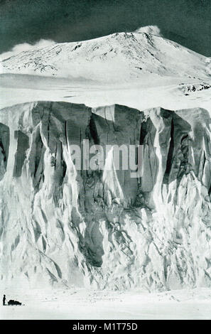 Stadtmauer von Mount Erebus, Ross Insel, Antarktis. Die letzte Expedition von Robert Falcon Scott Stockfoto