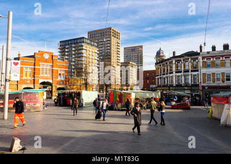 Die Royal Arsenal Torhaus und Woolwich Markt in Woolwich - London, England Stockfoto