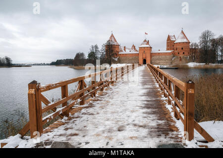 Trakai Burg Museum auf der Insel im Winter, Trakai, Litauen. Litauische Wahrzeichen Stockfoto