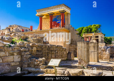 Alte Mauern von Knossos Palast in der Nähe von Heraklion, Kreta, Griechenland Stockfoto