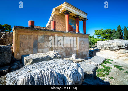 Alte Mauern von Knossos Palast in der Nähe von Heraklion, Kreta, Griechenland Stockfoto