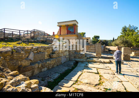 Alte Mauern von Knossos Palast in der Nähe von Heraklion, Kreta, Griechenland Stockfoto