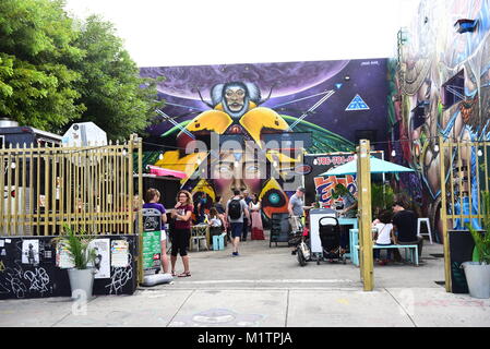 Die Wynwood Arts District in Miami, Florida ist eine Gemeinschaft von Kunstgalerien, Antiquitätenläden, Open-air-Straße - Installationen Stockfoto