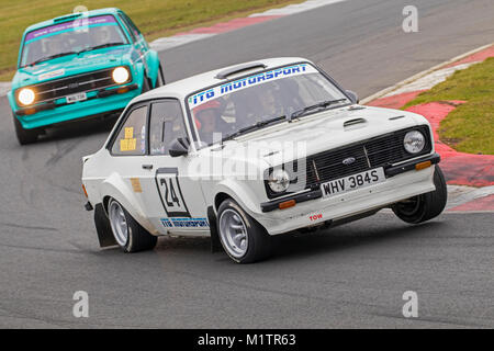 Ford Escort MK2 mit Fahrer Steve Beck und Co - Treiber Paul Brown in der Motorsport News Stromkreis Rally Championship, Snetterton, Norfolk, Großbritannien. Stockfoto