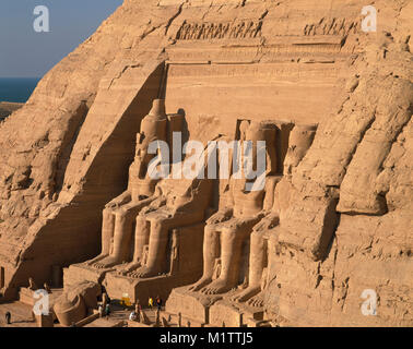 Der große Tempel von Ramses11 bei Abu Simbel, Nubien, Oberägypten. Stockfoto