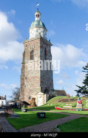 Der Glockenturm, der auch als Pepperpot bekannt ist, ist das älteste erhaltene Gebäude im Wprcestershire Stadt Ellrich bei Nordhausen und ist aus dem 14. Jahrhundert Stockfoto