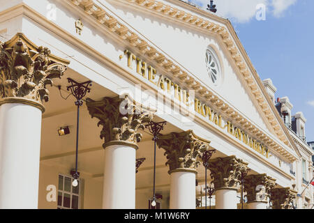 LONDON, GROSSBRITANNIEN - 3. August 2014: Äußere des Theatre Royal Haymarket Stockfoto