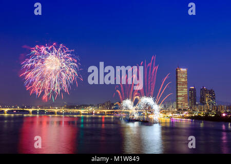 Seoul Feuerwerk Festival in 2017, eine prächtige Fireworks Extravaganza. 004 Stockfoto