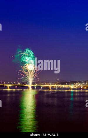 Seoul Feuerwerk Festival in 2017, eine prächtige Fireworks Extravaganza. 009 Stockfoto