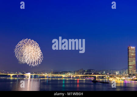 Seoul Feuerwerk Festival in 2017, eine prächtige Fireworks Extravaganza. 046 Stockfoto